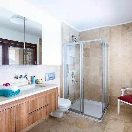 Villa Guney *